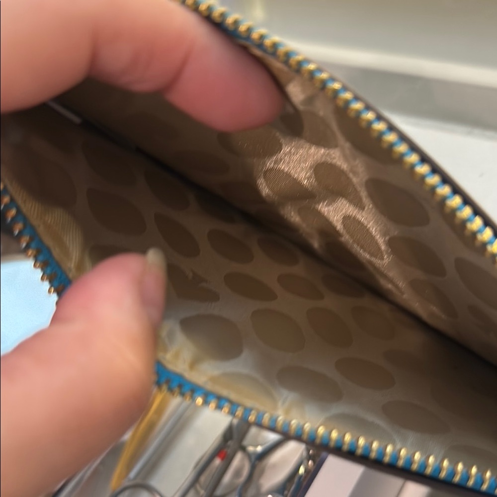 Kate Spade Blue Wristlet - Picture 4 of 6